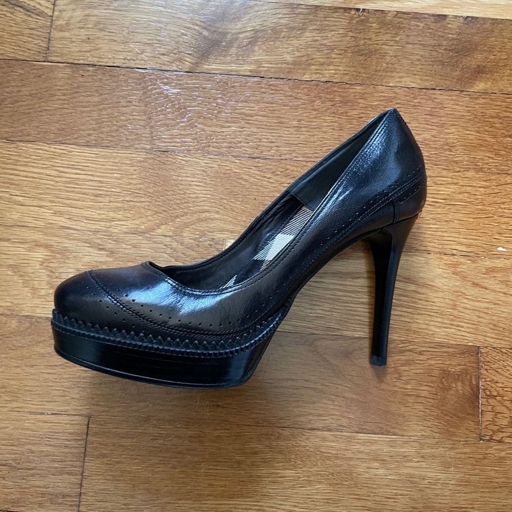 Burberry Black Leather Platform Pumps perfect Condition! - Picture 6 of 9
